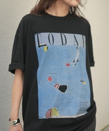 TODAYアートグラフィックTシャツ
