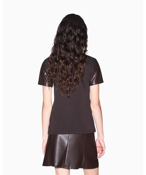 ARMANI EXCHANGE(アルマーニエクスチェンジ)の「【A|X アルマーニ エクスチェンジ】ゴールドロゴ ワンポイント半袖クルーネックTシャツ/REGULAR(Tシャツ/カットソー・レディース・ダークブラウン・LARGE/MEDIUM/SMALL/X-LARGE/X-SMALL)」の3枚目の写真