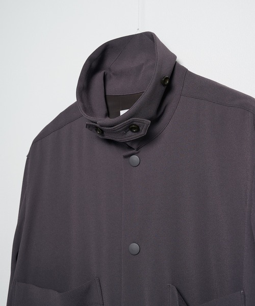 UJOH(ウジョー)の「【UJOH HOMME】Draw Cord Shirt(ブルゾン・メンズ・ダークグレー/ブラック・4/5)」の12枚目の写真
