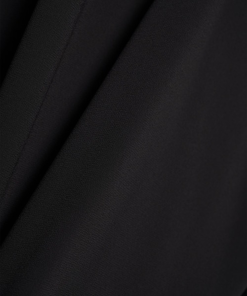 UJOH(ウジョー)の「【UJOH HOMME】Draw Cord Shirt(ブルゾン・メンズ・ダークグレー/ブラック・4/5)」の9枚目の写真