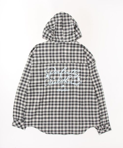 ANAP GiRL(アナップガール)の「*チェック柄フーディーオーバーシャツ(シャツ/ブラウス・キッズ・ブラック/サックスブルー・XS/S/M)」の3枚目の写真