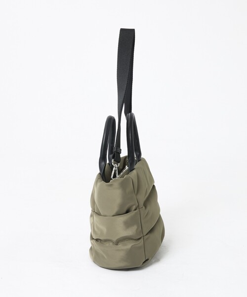 OUTDOOR PRODUCTS(アウトドアプロダクツ)の「【OUTDOOR PRODUCTS / アウトドアプロダクツ】2WAYBonding Tote Bag/ぷっくり(トートバッグ・レディース・カーキ/ブラウン/ブラック・フリー)」の14枚目の写真