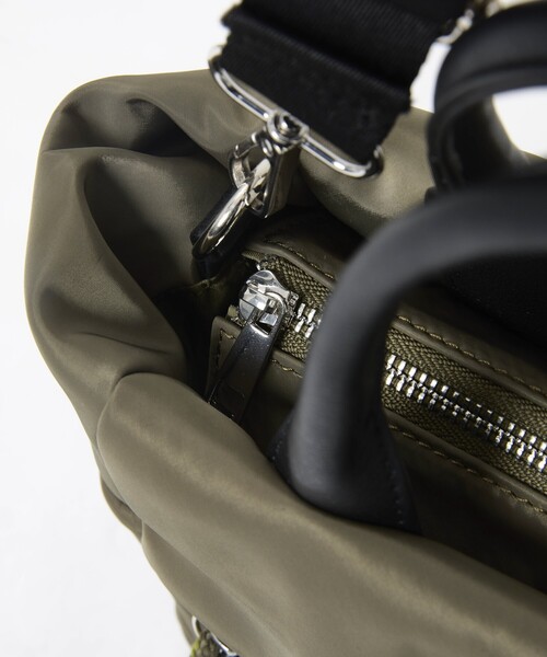 OUTDOOR PRODUCTS(アウトドアプロダクツ)の「【OUTDOOR PRODUCTS / アウトドアプロダクツ】2WAYBonding Tote Bag/ぷっくり(トートバッグ・レディース・カーキ/ブラウン/ブラック・フリー)」の20枚目の写真