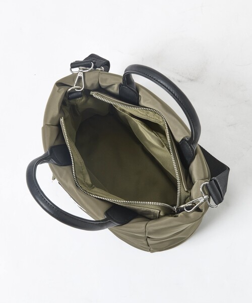 OUTDOOR PRODUCTS(アウトドアプロダクツ)の「【OUTDOOR PRODUCTS / アウトドアプロダクツ】2WAYBonding Tote Bag/ぷっくり(トートバッグ・レディース・カーキ/ブラウン/ブラック・フリー)」の22枚目の写真