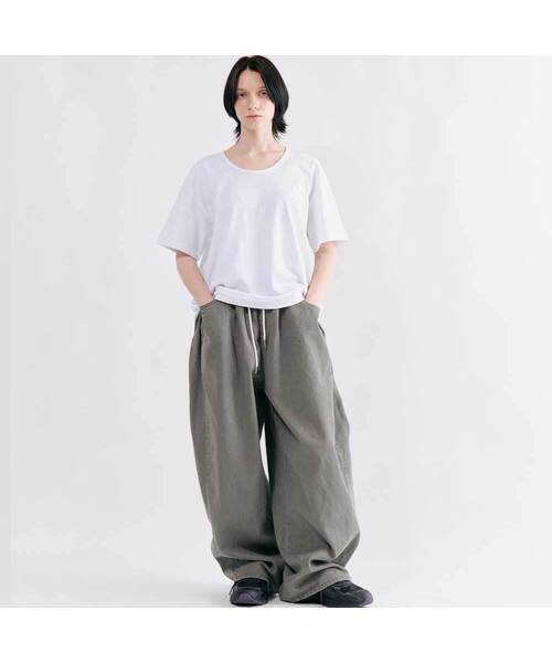 SMITHARMOR(スミスアモー)の「デニム無地ピンタックワイドバンディングパンツ_3カラー(デニムパンツ・メンズ・グレー/ネイビー/ブラック・FREE)」の1枚目の写真