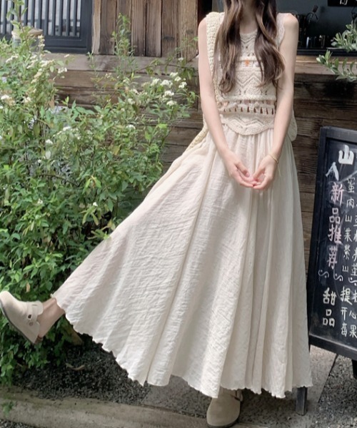 FLINEA(フリネア)の「ニットノースリーブタンクトップ&Aラインスカートセットアップ(セットアップ・レディース・ベージュ・FREE)」の8枚目の写真