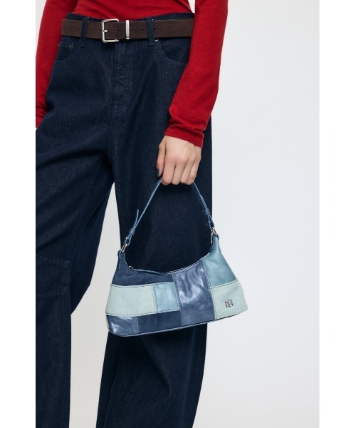 MOUSSY(マウジー)の「PATCH WORK ショルダーバッグ(ショルダーバッグ・レディース・ブラウン/ブルー・FREE)」の19枚目の写真