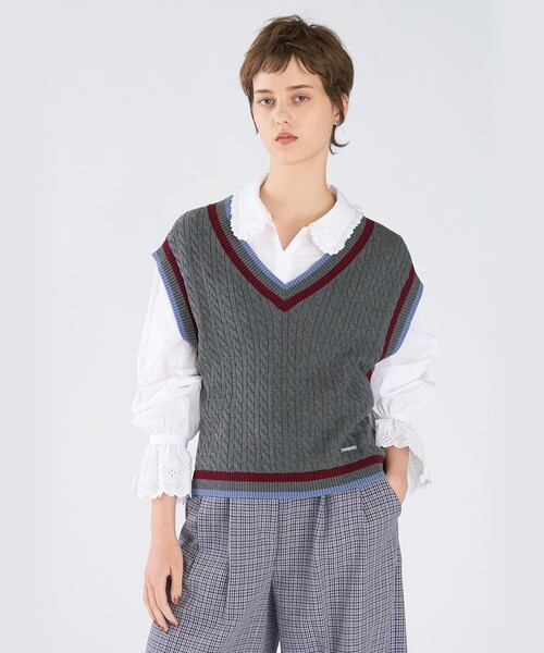 To b. by agnes b.(トゥービーバイアニエスベー)の「マルチカラー ライン コットン ニットベスト(ベスト・レディース・チャコールグレー・FREE)」の3枚目の写真