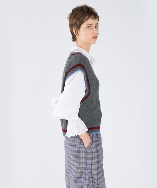 To b. by agnes b.(トゥービーバイアニエスベー)の「マルチカラー ライン コットン ニットベスト(ベスト・レディース・チャコールグレー・FREE)」の7枚目の写真