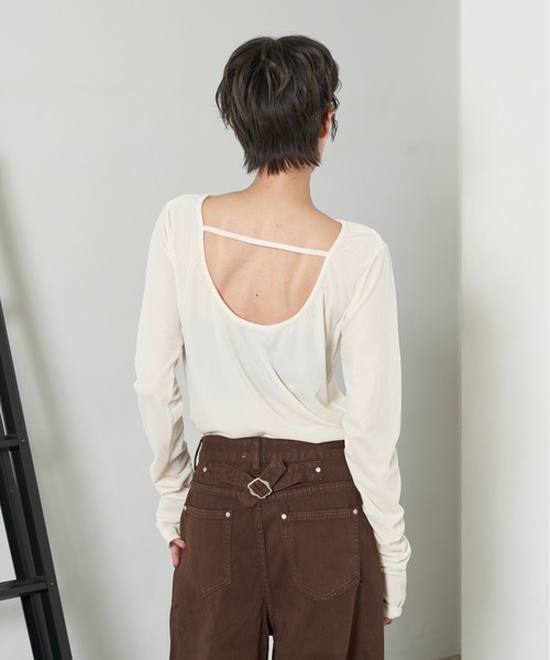 OFROOM(オフルーム)の「【2026秋冬新作】Back Open Velour Tee|バックオープンベロアTee(Tシャツ/カットソー・レディース・ネイビー/ブラック/オリーブ/アイボリー・FREE)」の5枚目の写真