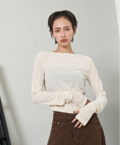 OFROOM(オフルーム)の「【2026秋冬新作】Back Open Velour Tee|バックオープンベロアTee(Tシャツ/カットソー・レディース・ネイビー/ブラック/オリーブ/アイボリー・FREE)」の9枚目の写真