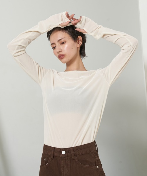 OFROOM(オフルーム)の「【2026秋冬新作】Back Open Velour Tee|バックオープンベロアTee(Tシャツ/カットソー・レディース・ネイビー/ブラック/オリーブ/アイボリー・FREE)」の11枚目の写真