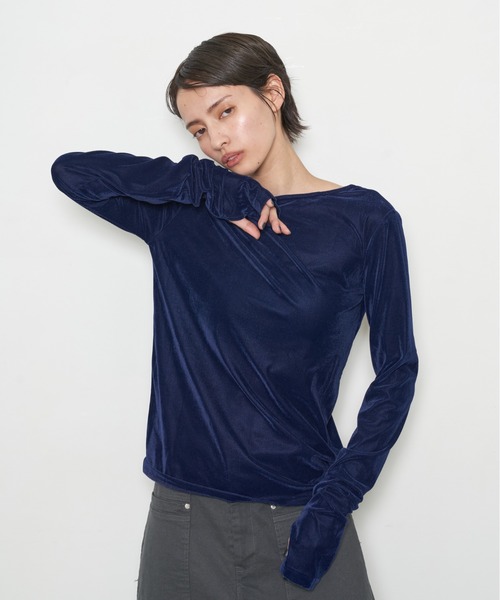 OFROOM(オフルーム)の「【2026秋冬新作】Back Open Velour Tee|バックオープンベロアTee(Tシャツ/カットソー・レディース・ネイビー/ブラック/オリーブ/アイボリー・FREE)」の15枚目の写真