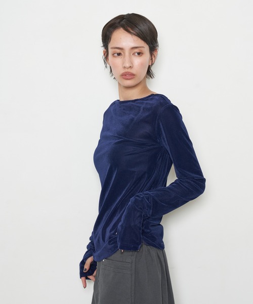 OFROOM(オフルーム)の「【2026秋冬新作】Back Open Velour Tee|バックオープンベロアTee(Tシャツ/カットソー・レディース・ネイビー/ブラック/オリーブ/アイボリー・FREE)」の16枚目の写真