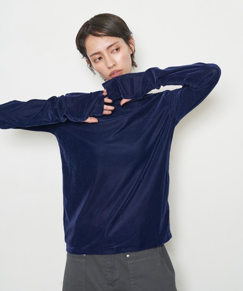 OFROOM(オフルーム)の「【2026秋冬新作】Back Open Velour Tee|バックオープンベロアTee(Tシャツ/カットソー・レディース・ネイビー/ブラック/オリーブ/アイボリー・FREE)」の20枚目の写真