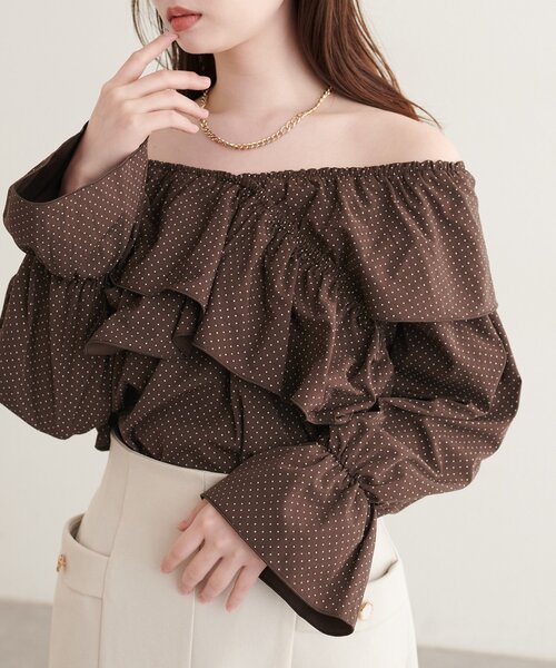 natural couture(ナチュラルクチュール)の「クロスフリルデザインブラウス(シャツ/ブラウス・レディース・ベージュ系その他/オフホワイト/サックスブルー/ホワイト系その他/ブラウン・FREE)」の3枚目の写真