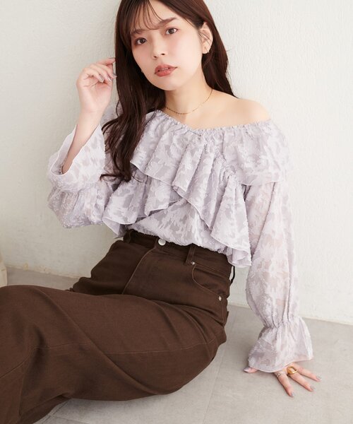 natural couture(ナチュラルクチュール)の「クロスフリルデザインブラウス(シャツ/ブラウス・レディース・ベージュ系その他/オフホワイト/サックスブルー/ホワイト系その他/ブラウン・FREE)」の5枚目の写真