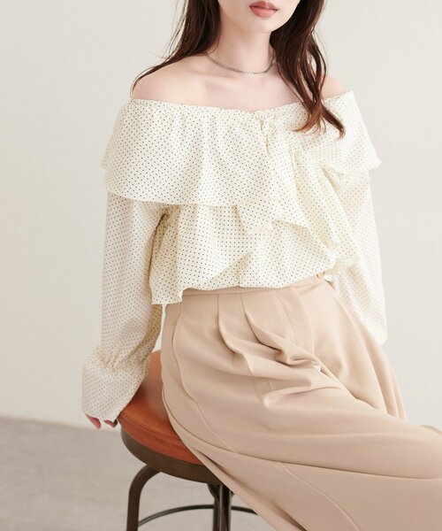 natural couture(ナチュラルクチュール)の「クロスフリルデザインブラウス(シャツ/ブラウス・レディース・ベージュ系その他/オフホワイト/サックスブルー/ホワイト系その他/ブラウン・FREE)」の7枚目の写真