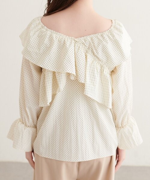 natural couture(ナチュラルクチュール)の「クロスフリルデザインブラウス(シャツ/ブラウス・レディース・ベージュ系その他/オフホワイト/サックスブルー/ホワイト系その他/ブラウン・FREE)」の13枚目の写真