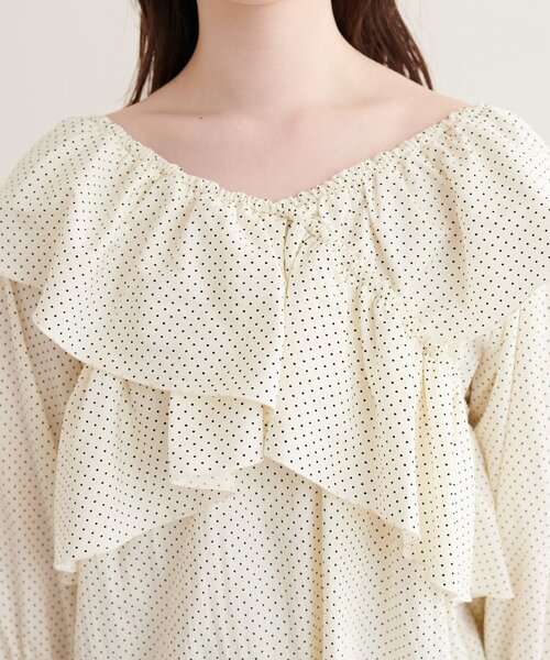 natural couture(ナチュラルクチュール)の「クロスフリルデザインブラウス(シャツ/ブラウス・レディース・ベージュ系その他/オフホワイト/サックスブルー/ホワイト系その他/ブラウン・FREE)」の16枚目の写真