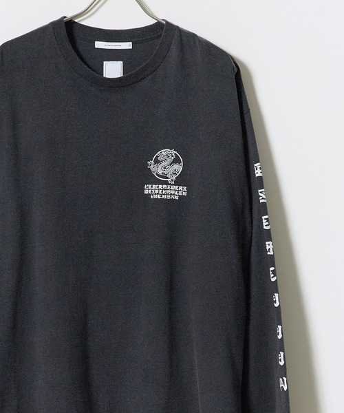 Liberaiders(リベレイダース)の「Liberaiders/リベレイダース DRAGON L/S TEE ドラゴン 長袖Tシャツ ロンT クルーネック アームプリント バックプリント グラフィック ストリート ヴィンテージライク 2026年秋冬 秋服 冬服(Tシャツ/カットソー・メンズ・ホワイト/ブラック・M/L/XL)」の2枚目の写真
