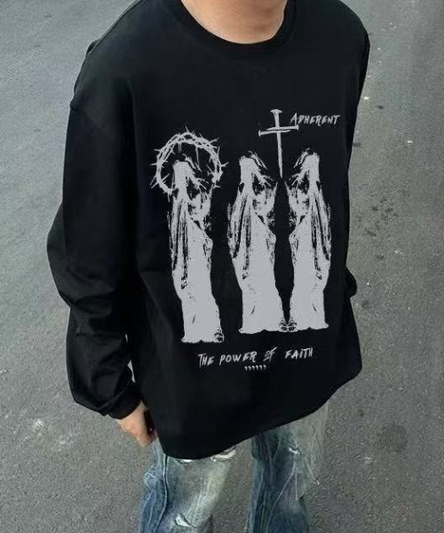 lilful(リルフル)の「【26年秋冬新作】ヴィンテージライククロスグラフィックロンT(Tシャツ/カットソー・メンズ・ホワイト/ブラック・M)」の5枚目の写真