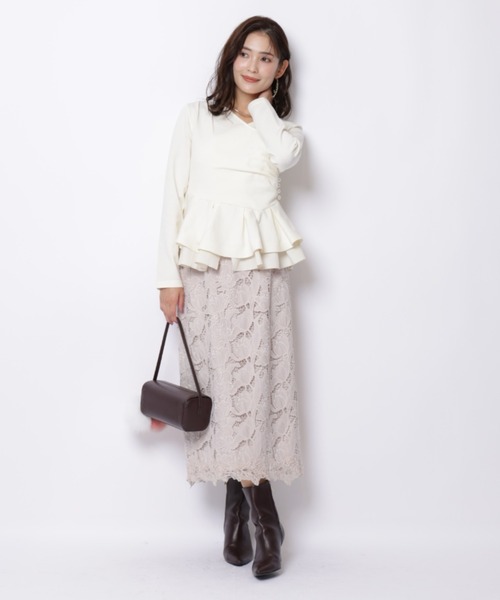 JUSGLITTY(ジャスグリッティー)の「カシュクールペプラムニット(ニット/セーター・レディース・ブラック系その他2/オフホワイト/ボルドー・2)」の4枚目の写真