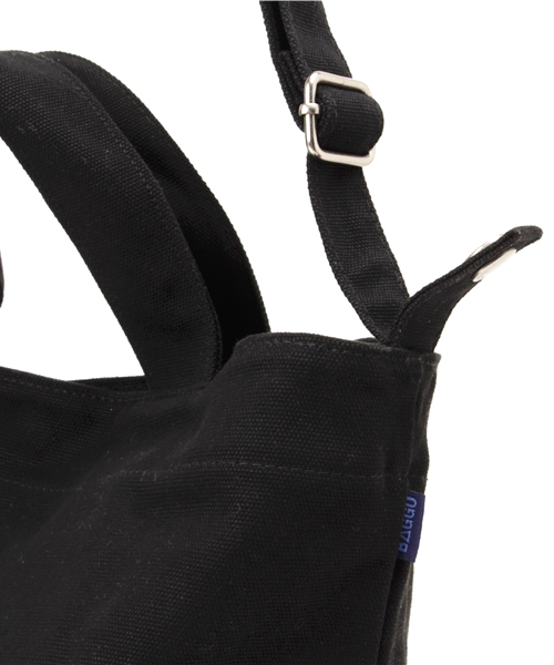 BAGGU（バグー）の「DUCK PACK（BAGGU）（ショルダーバッグ・レディース・ブラック/ホワイト/ブラウン/インディゴブルー/アイボリー・FREE）」の9枚目の写真