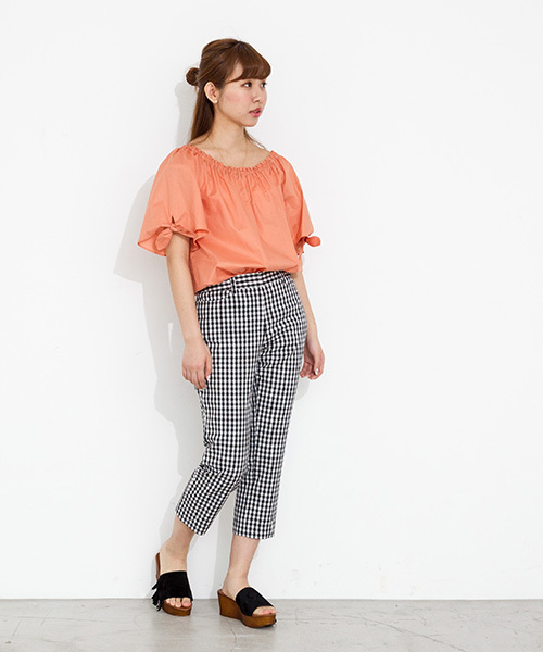 NATURAL BEAUTY BASIC（ナチュラルビューティーベーシック）の「【JJ6月号掲載 JJ×NBBコラボ商品】シャーリングブラウス（シャツ/ブラウス・レディース・ホワイト系その他/カーキ/オレンジ・SMALL/MEDIUM）」の17枚目の写真