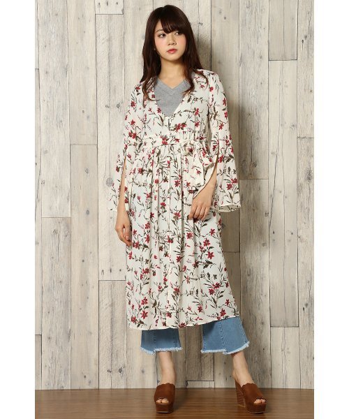 VENCEEXCHANGE（ヴァンスエクスチェンジ）の「ジョーゼット花柄プリントガウン（ワンピース・レディース・オフホワイト/ダークブルー・MEDIUM）」の14枚目の写真