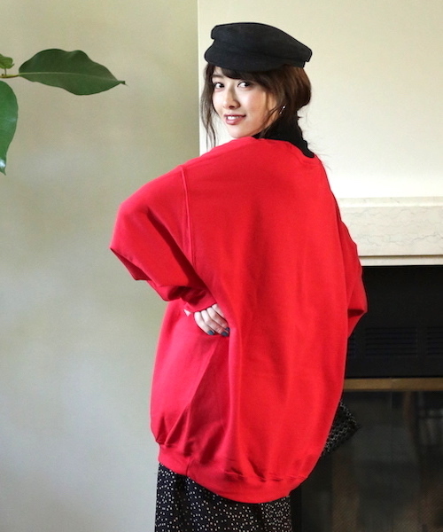 EMMA NOVEMBER　（エマノーヴェンバー）の「ビッグシルエット ドロップショルダー クルー スウェット（スウェット・レディース・ホワイト/レッド/ブラック/ネイビー/グレー/ダークグリーン/ダークブラウン/ピンク/パープル/セージグリーン/マルーン/オレンジ/ライトブルー/ゴールド/ミント・FREE/1/2）」の12枚目の写真