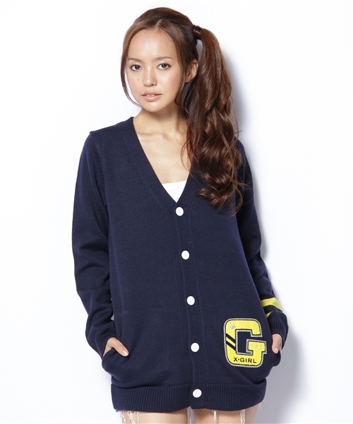 X-girl（エックスガール）の「PREP KNIT CARDIGAN（カーディガン/ボレロ・レディース・アッシュグレー/レッド/ネイビー・1/2）」の4枚目の写真