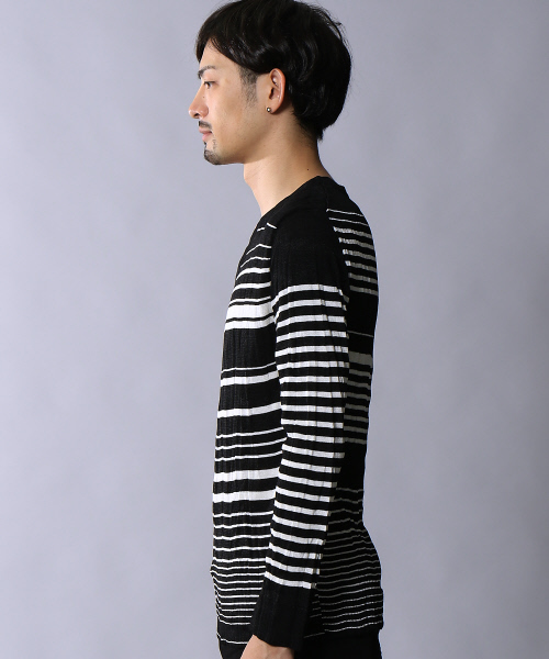 5351 POUR LES HOMMES(ゴーサンゴーイチプールオム)の「クラッシュボーダーVネックニット(ニット/セーター・メンズ・ホワイト/ブルー/ブラック・44/46/48)」の5枚目の写真