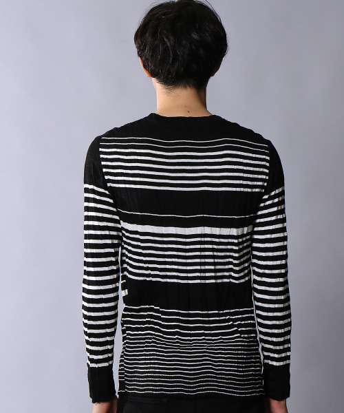 5351 POUR LES HOMMES(ゴーサンゴーイチプールオム)の「クラッシュボーダーVネックニット(ニット/セーター・メンズ・ホワイト/ブルー/ブラック・44/46/48)」の6枚目の写真