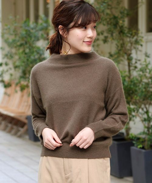 le.coeur blanc（ルクールブラン）の「フェレットタッチボトルネックニット（ニット/セーター・レディース・ネイビー/グレー/ブラウン/ピンクベージュ/モカ/ラベンダー・38）」の4枚目の写真