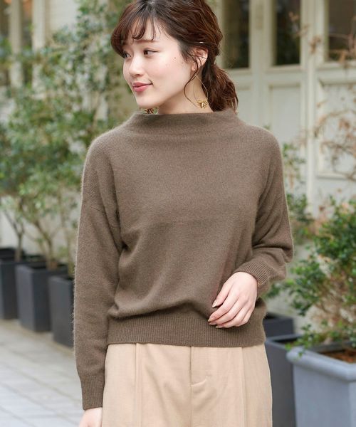 le.coeur blanc（ルクールブラン）の「フェレットタッチボトルネックニット（ニット/セーター・レディース・ネイビー/グレー/ブラウン/ピンクベージュ/モカ/ラベンダー・38）」の17枚目の写真