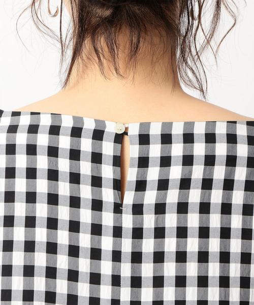 green label relaxing（グリーンレーベルリラクシング）の「KFC ギンガム ソデシャーリング ブラウス ◆（シャツ/ブラウス・レディース・ブラック/ピンク/ネイビー・FREE）」の6枚目の写真