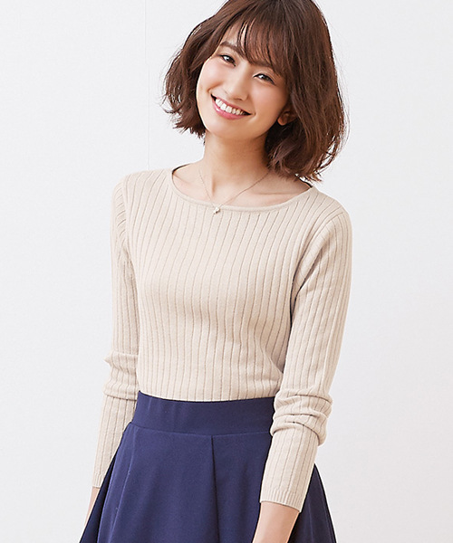 Pierrot(ピエロ)の「Vネックとボートネックから選べる綿混リブニット(ニット/セーター・レディース・ブラック/ネイビー/レッド/パープル/ピンク/杢グレー/アイボリー/ベージュ系その他/ブルー/イエロー/ミント/マスタード/グリーン系その他/オレンジ系その他/グリーン系その他2/ブルー系その他3/オレンジ系その他2/ブラック系その他/ピンク系その他/ベージュ系その他2/ブルー系その他4/グレー系その他/ブルー系その他/ホワイト系その他2/ブルー系その他2/ブルー系その他5/ブラウン/ホワイト系その他/ブラウン系その他/イエロー系その他/ホワイト系その他3・M/L)」の13枚目の写真