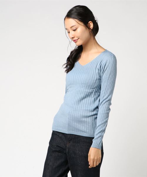 Pierrot(ピエロ)の「Vネックとボートネックから選べる綿混リブニット(ニット/セーター・レディース・ブラック/ネイビー/レッド/パープル/ピンク/杢グレー/アイボリー/ベージュ系その他/ブルー/イエロー/ミント/マスタード/グリーン系その他/オレンジ系その他/グリーン系その他2/ブルー系その他3/オレンジ系その他2/ブラック系その他/ピンク系その他/ベージュ系その他2/ブルー系その他4/グレー系その他/ブルー系その他/ホワイト系その他2/ブルー系その他2/ブルー系その他5/ブラウン/ホワイト系その他/ブラウン系その他/イエロー系その他/ホワイト系その他3・M/L)」の20枚目の写真