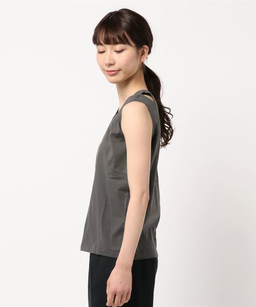 DouDou(ドゥドゥ)の「デコルテカットソー(Tシャツ/カットソー・レディース・チャコールグレー/ベージュ/グリーン/バイオレット・FREE)」の6枚目の写真