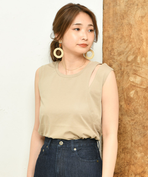 DouDou(ドゥドゥ)の「デコルテカットソー(Tシャツ/カットソー・レディース・チャコールグレー/ベージュ/グリーン/バイオレット・FREE)」の1枚目の写真