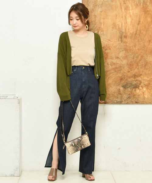 DouDou(ドゥドゥ)の「デコルテカットソー(Tシャツ/カットソー・レディース・チャコールグレー/ベージュ/グリーン/バイオレット・FREE)」の21枚目の写真