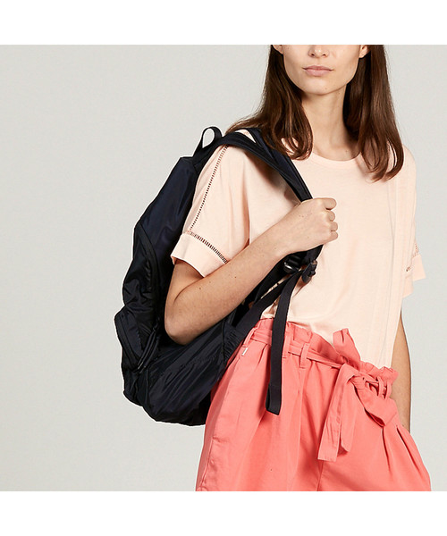 AIGLE（エーグル）の「パッカエアバックパック（バックパック/リュック・メンズ・マジェンタ/ダークネイビー/カーキ・FREE）」の10枚目の写真