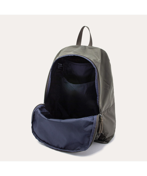 AIGLE（エーグル）の「パッカエアバックパック（バックパック/リュック・メンズ・マジェンタ/ダークネイビー/カーキ・FREE）」の17枚目の写真