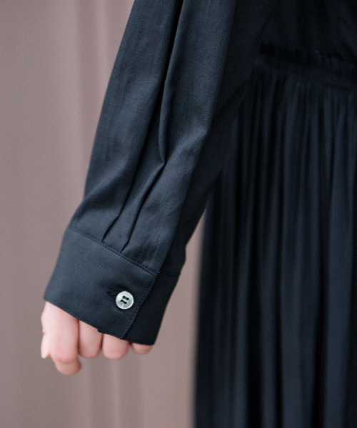 Munich（ミューニック）の「リヨセルコットンブロード＆デシンドッキングシャツワンピース（シャツワンピース・レディース・ホワイト/ブラック/ネイビー/カーキ・FREE）」の12枚目の写真