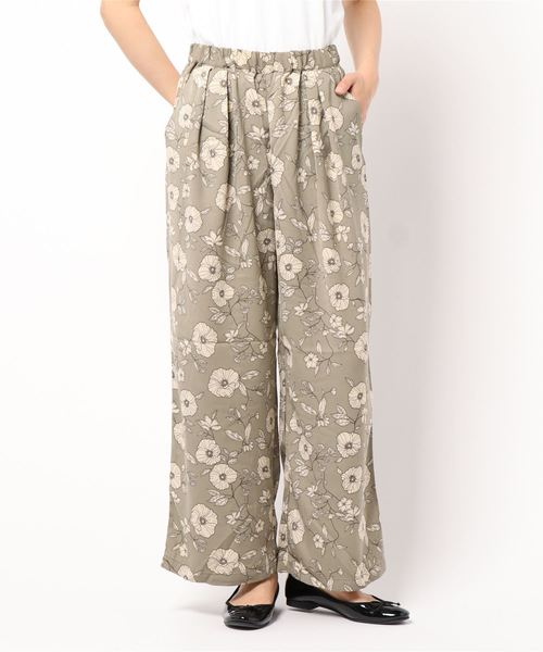 AMERICAN HOLIC（アメリカンホリック）の「とろみタックワイドパンツ＊（その他パンツ・レディース・チャコールグレー/ネイビー/ブラウン/モカ/ベージュ系その他/ブルー系その他/ドット/ベージュ系その他3・L/M）」の5枚目の写真