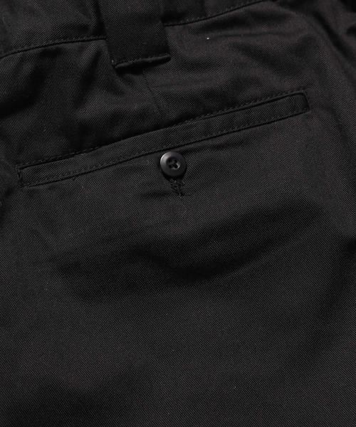 Dickies（ディッキーズ）の「Dickies/ディッキーズ TCtwill two tucked wide short pants（チノパンツ・メンズ・ブラック/ベージュ・30inch）」の9枚目の写真