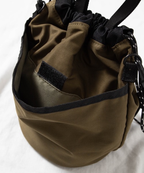 WEGO（ウィゴー）の「WEGO/ミリタリー2WAY巾着バッグ（ショルダーバッグ・メンズ・ブラック/カーキ/キャメル・FREE）」の22枚目の写真