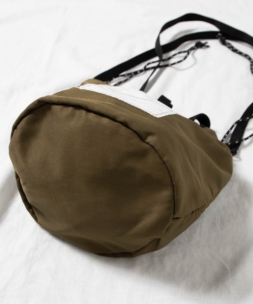 WEGO（ウィゴー）の「WEGO/ミリタリー2WAY巾着バッグ（ショルダーバッグ・メンズ・ブラック/カーキ/キャメル・FREE）」の11枚目の写真