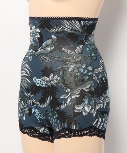 PEACH JOHN（ピーチジョン）の「【保湿加工の薄手生地がフィット、あたたかく着ぶくれもなし！腹巻付きで冷え対策に】Ｉｔ’ｓモイスティＨＡＲＡボーイ（その他アンダーウェア/インナー・レディース・ネイビー/レッド・SMALL/MEDIUM/LARGE/X-LARGE）」の5枚目の写真